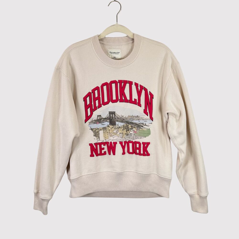 Abercrombie Fitch Womens Sweatshirt Beige Brooklyn NY Graphic Crewneck 2XS XXS